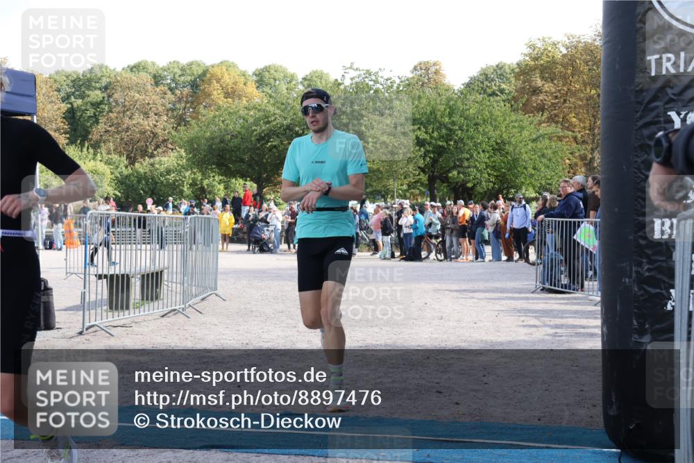 14.09.2025 - Stadtparktriathlon Strokosch-Dieckow http://msf.ph/oto/8897476 14.09.2025 13:36:22 Ziel 1222, 1359 meine-sportfotos.de