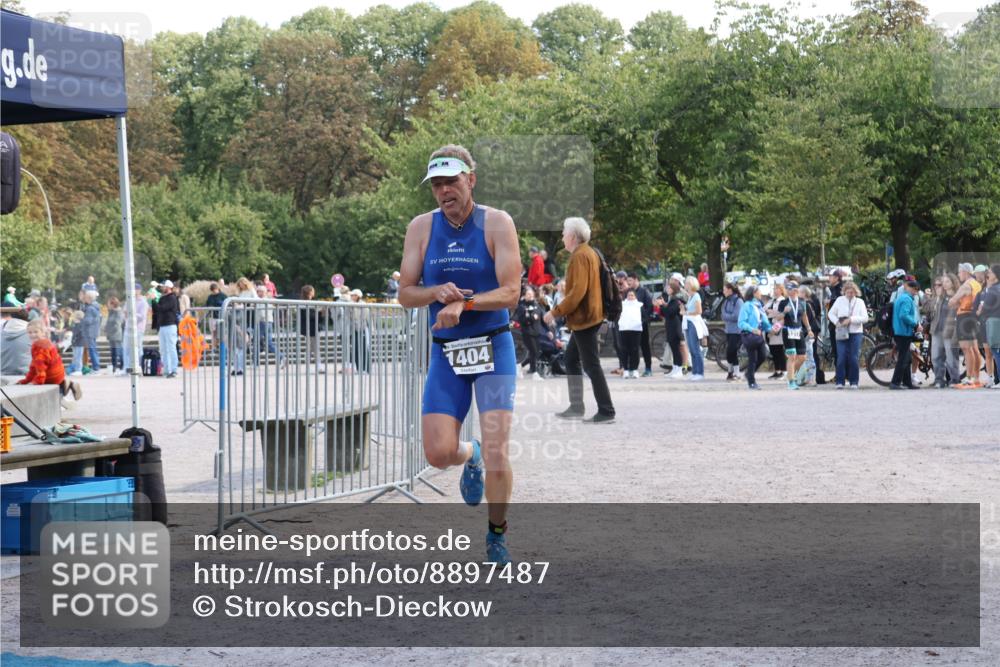 14.09.2025 - Stadtparktriathlon Strokosch-Dieckow http://msf.ph/oto/8897487 14.09.2025 13:36:36 Ziel 1404 meine-sportfotos.de