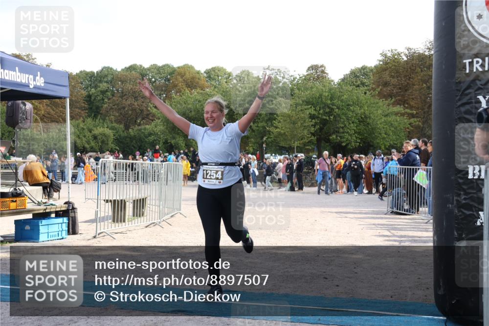 14.09.2025 - Stadtparktriathlon Strokosch-Dieckow http://msf.ph/oto/8897507 14.09.2025 13:36:45 Ziel 1254 meine-sportfotos.de