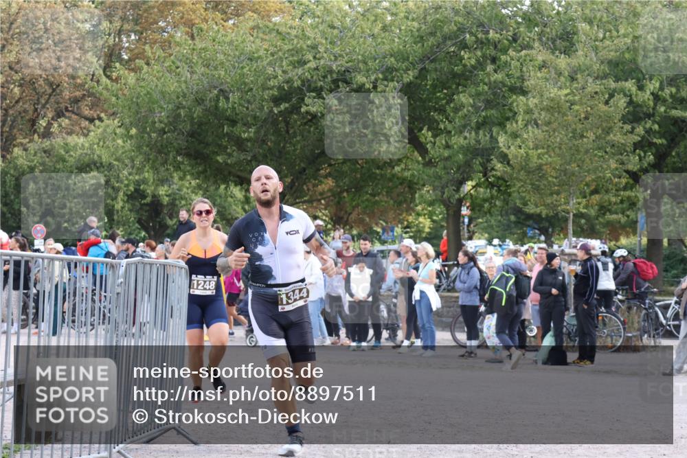 14.09.2025 - Stadtparktriathlon Strokosch-Dieckow http://msf.ph/oto/8897511 14.09.2025 13:37:14 Ziel 1248, 1344 meine-sportfotos.de