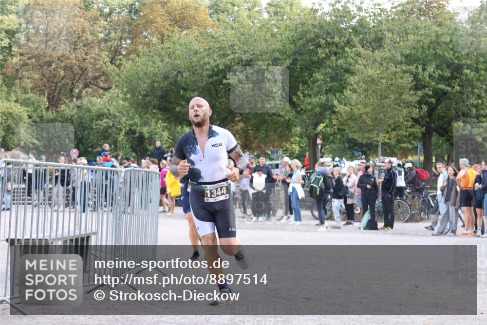 14.09.2025 - Stadtparktriathlon Strokosch-Dieckow http://msf.ph/oto/8897514 14.09.2025 13:37:15 Ziel 1248, 1344 meine-sportfotos.de