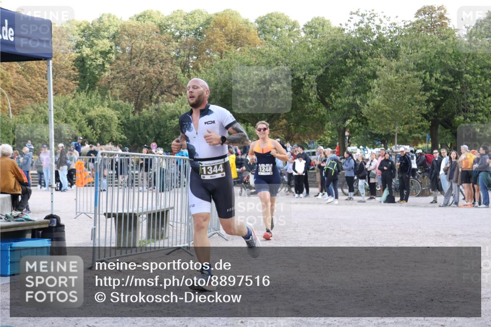 14.09.2025 - Stadtparktriathlon Strokosch-Dieckow http://msf.ph/oto/8897516 14.09.2025 13:37:15 Ziel 1248, 1344 meine-sportfotos.de