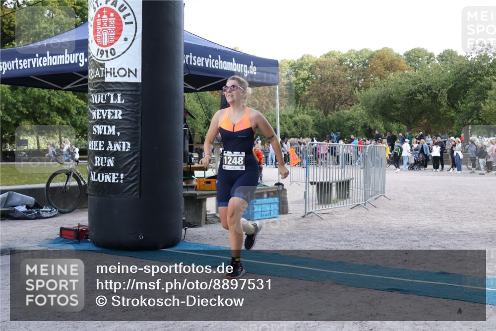 14.09.2025 - Stadtparktriathlon Strokosch-Dieckow http://msf.ph/oto/8897531 14.09.2025 13:37:19 Ziel 1248, 1344 meine-sportfotos.de