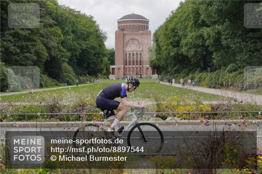 14.09.2025 - Stadtparktriathlon Michael Burmester http://msf.ph/oto/8897544 14.09.2025 12:38:57 Radfahren 1248, 1281, 1316, 1344, 1359, 1369, 1370 meine-sportfotos.de