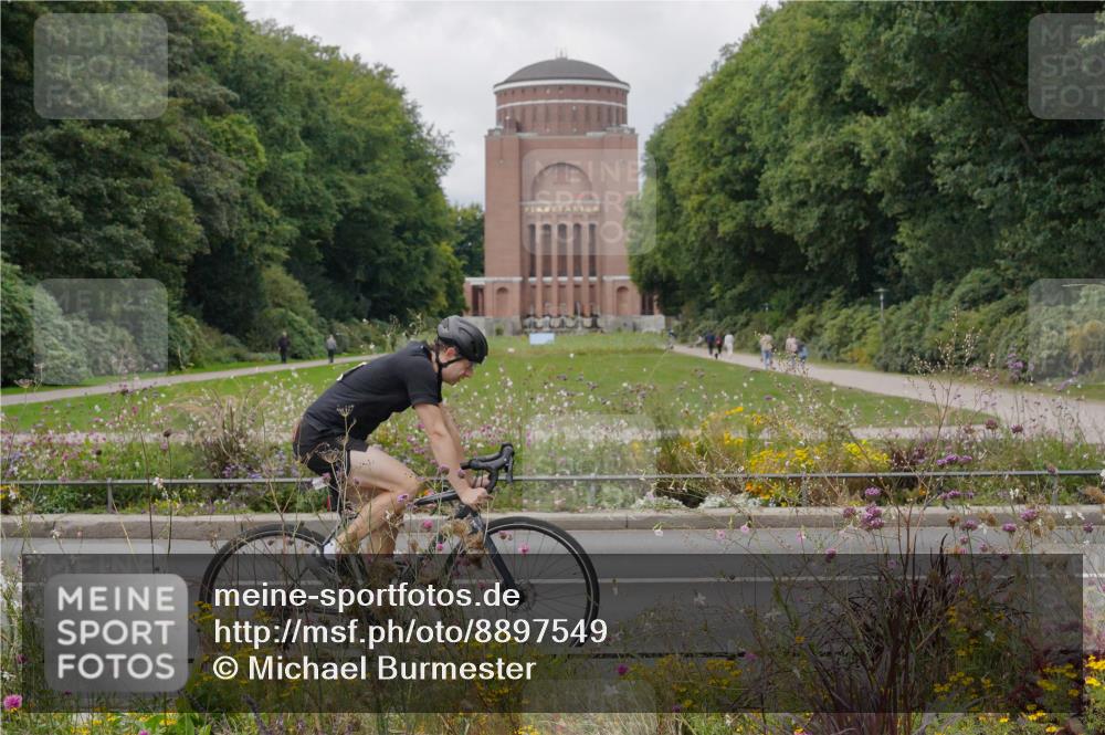 14.09.2025 - Stadtparktriathlon Michael Burmester http://msf.ph/oto/8897549 14.09.2025 12:38:58 Radfahren 1248, 1281, 1316, 1344, 1359, 1369, 1370 meine-sportfotos.de