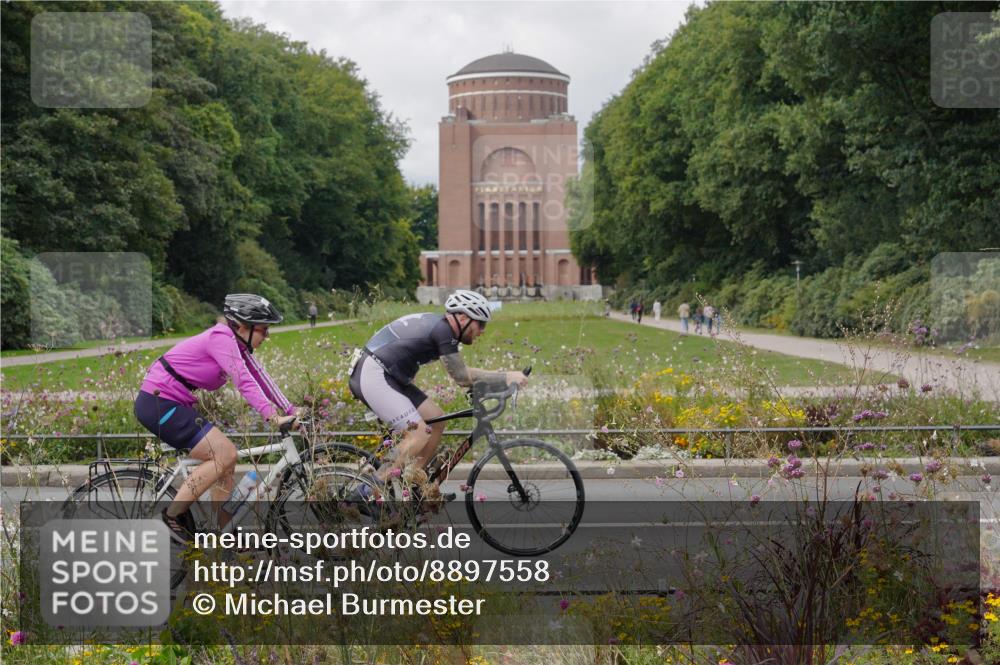 14.09.2025 - Stadtparktriathlon Michael Burmester http://msf.ph/oto/8897558 14.09.2025 12:39:03 Radfahren 1145, 1248, 1281, 1294, 1316, 1344, 1370 meine-sportfotos.de