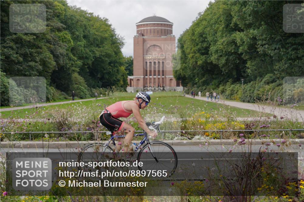 14.09.2025 - Stadtparktriathlon Michael Burmester http://msf.ph/oto/8897565 14.09.2025 12:39:04 Radfahren 1145, 1248, 1281, 1294, 1316, 1344, 1370, 1414 meine-sportfotos.de