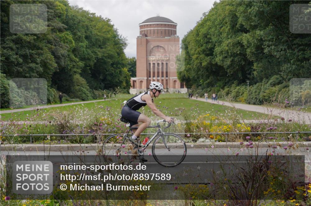 14.09.2025 - Stadtparktriathlon Michael Burmester http://msf.ph/oto/8897589 14.09.2025 12:39:14 Radfahren 1145, 1263, 1347, 1413, 1414 meine-sportfotos.de