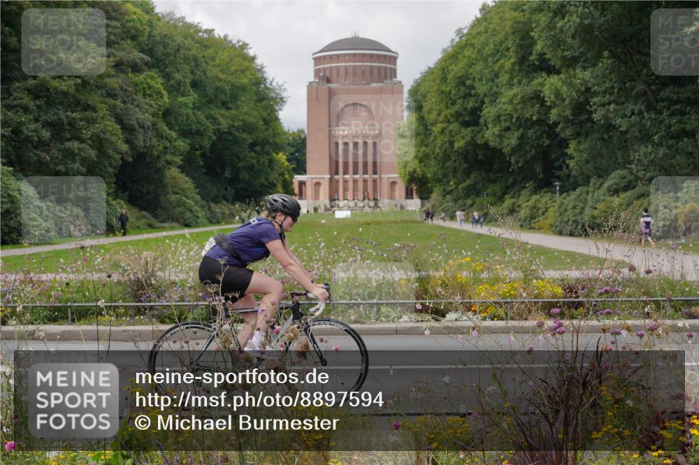 14.09.2025 - Stadtparktriathlon Michael Burmester http://msf.ph/oto/8897594 14.09.2025 12:39:19 Radfahren 1263, 1278, 1347, 1413 meine-sportfotos.de