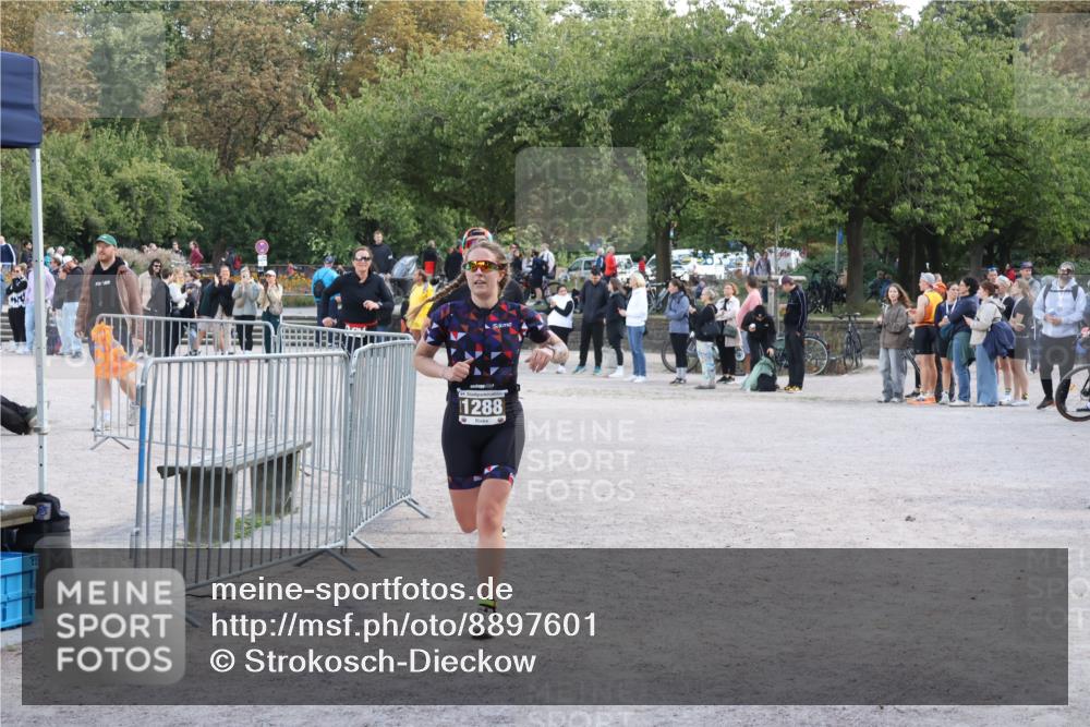14.09.2025 - Stadtparktriathlon Strokosch-Dieckow http://msf.ph/oto/8897601 14.09.2025 13:38:32 Ziel 1251, 1288, 1293, 1396 meine-sportfotos.de