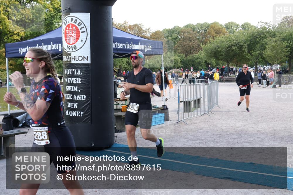 14.09.2025 - Stadtparktriathlon Strokosch-Dieckow http://msf.ph/oto/8897615 14.09.2025 13:38:35 Ziel 1251, 1288, 1293, 1396 meine-sportfotos.de