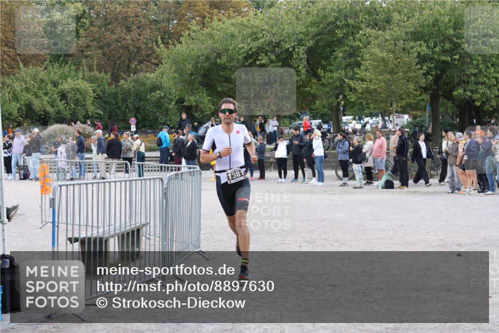 14.09.2025 - Stadtparktriathlon Strokosch-Dieckow http://msf.ph/oto/8897630 14.09.2025 13:38:47 Ziel 1381 meine-sportfotos.de