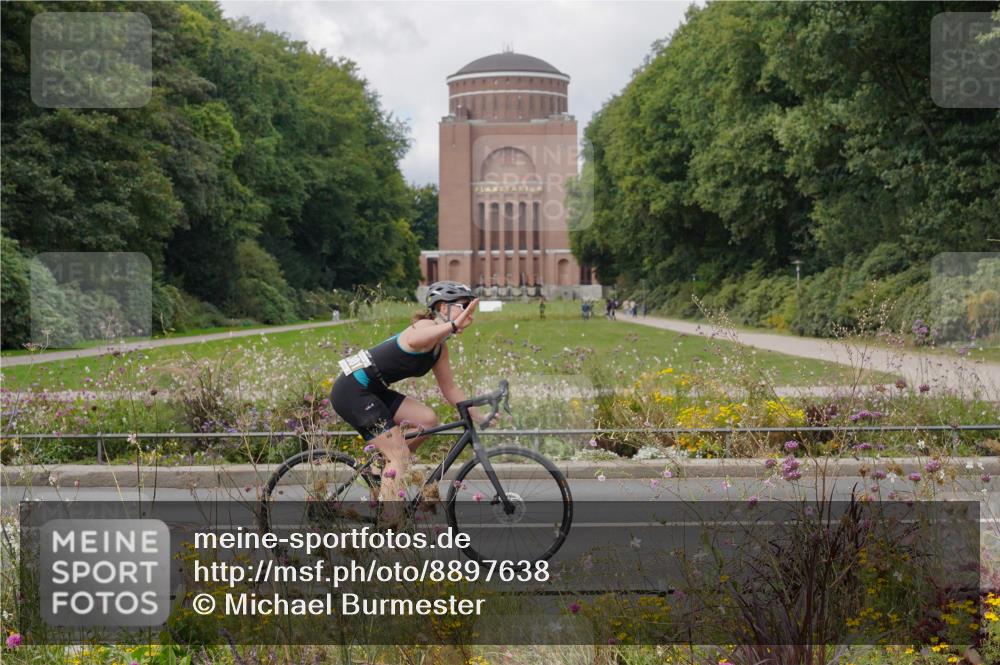 14.09.2025 - Stadtparktriathlon Michael Burmester http://msf.ph/oto/8897638 14.09.2025 12:40:02 Radfahren 1237, 1239, 1254, 1261, 1288, 1301, 1371 meine-sportfotos.de