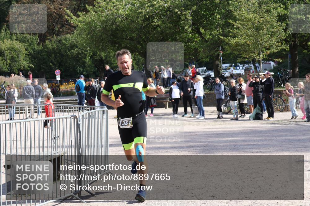 14.09.2025 - Stadtparktriathlon Strokosch-Dieckow http://msf.ph/oto/8897665 14.09.2025 13:39:30 Ziel 1361 meine-sportfotos.de