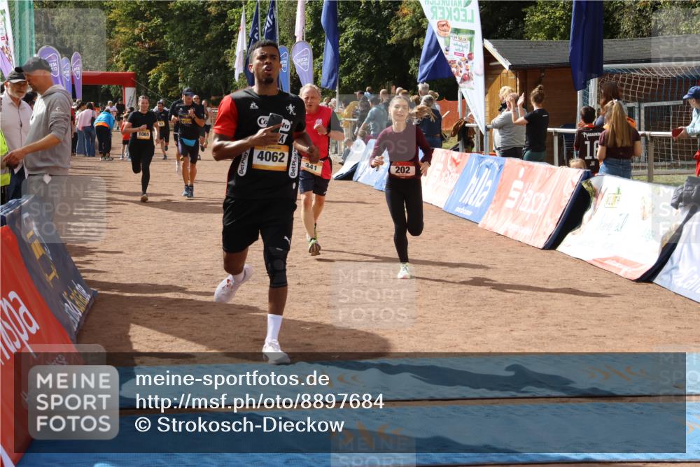 14.09.2025 - Airport Race Strokosch-Dieckow http://msf.ph/oto/8897684 14.09.2025 12:22:34 Ziel 186, 202, 341, 471, 611, 1065, 4062, 4183 meine-sportfotos.de