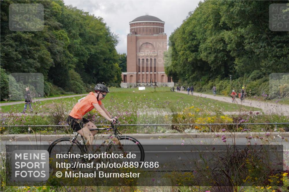 14.09.2025 - Stadtparktriathlon Michael Burmester http://msf.ph/oto/8897686 14.09.2025 12:40:25 Radfahren 1274, 1289, 1295, 1312, 1349, 1387 meine-sportfotos.de
