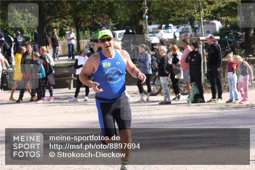 14.09.2025 - Stadtparktriathlon Strokosch-Dieckow http://msf.ph/oto/8897694 14.09.2025 13:40:08 Ziel 1373 meine-sportfotos.de