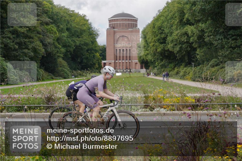 14.09.2025 - Stadtparktriathlon Michael Burmester http://msf.ph/oto/8897695 14.09.2025 12:40:35 Radfahren 1224, 1247, 1249, 1289, 1310, 1358, 1374, 1389 meine-sportfotos.de