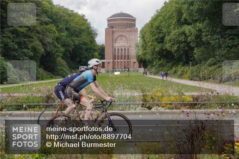 14.09.2025 - Stadtparktriathlon Michael Burmester http://msf.ph/oto/8897704 14.09.2025 12:40:37 Radfahren 1224, 1245, 1247, 1249, 1277, 1306, 1310, 1358, 1374, 1389 meine-sportfotos.de