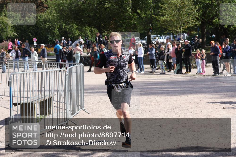 14.09.2025 - Stadtparktriathlon Strokosch-Dieckow http://msf.ph/oto/8897714 14.09.2025 13:40:39 Ziel 1403, 1410 meine-sportfotos.de