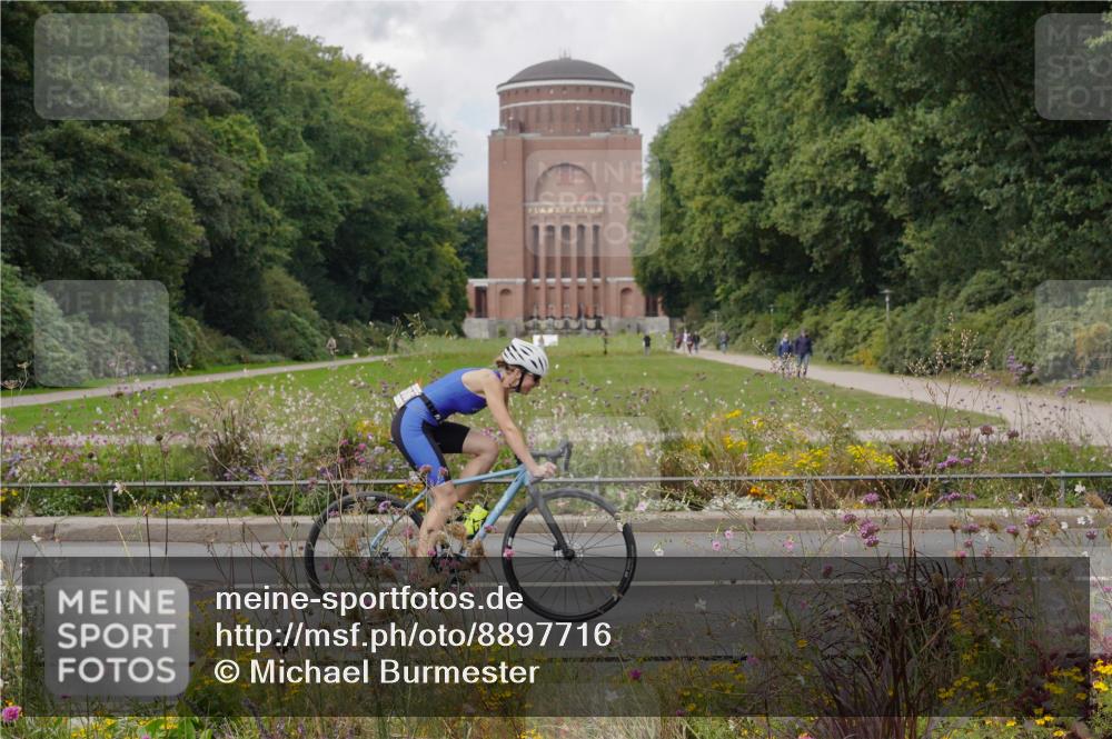14.09.2025 - Stadtparktriathlon Michael Burmester http://msf.ph/oto/8897716 14.09.2025 12:40:44 Radfahren 1245, 1249, 1268, 1277, 1279, 1306, 1358 meine-sportfotos.de