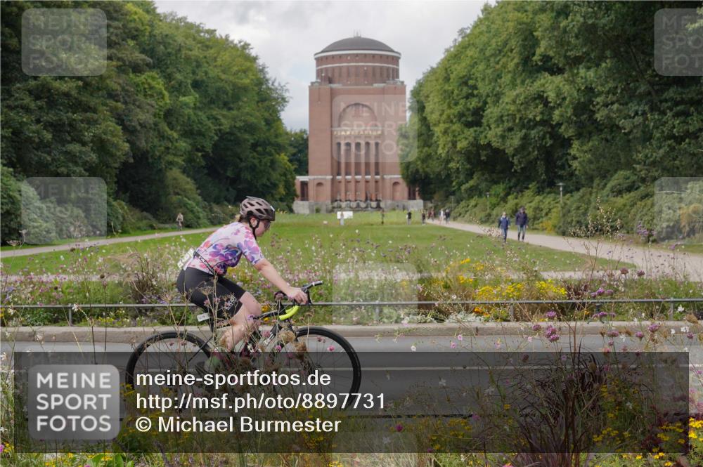 14.09.2025 - Stadtparktriathlon Michael Burmester http://msf.ph/oto/8897731 14.09.2025 12:40:48 Radfahren 1245, 1249, 1268, 1277, 1279, 1306, 1309 meine-sportfotos.de