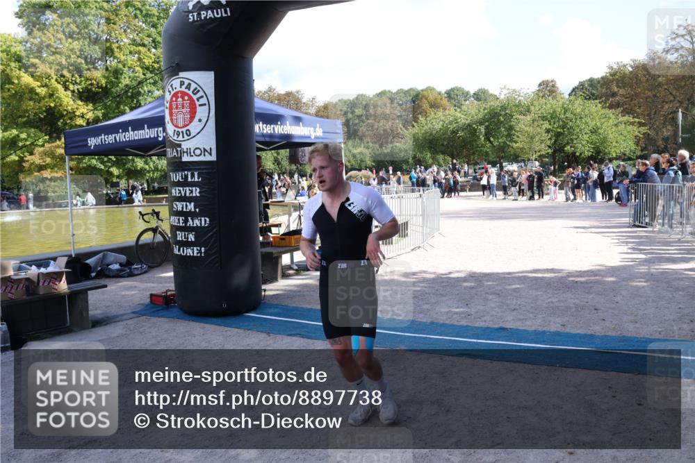 14.09.2025 - Stadtparktriathlon Strokosch-Dieckow http://msf.ph/oto/8897738 14.09.2025 13:40:45 Ziel 1403, 1410 meine-sportfotos.de