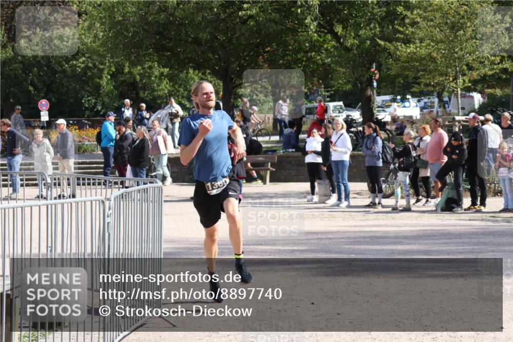14.09.2025 - Stadtparktriathlon Strokosch-Dieckow http://msf.ph/oto/8897740 14.09.2025 13:40:55 Ziel 1360 meine-sportfotos.de