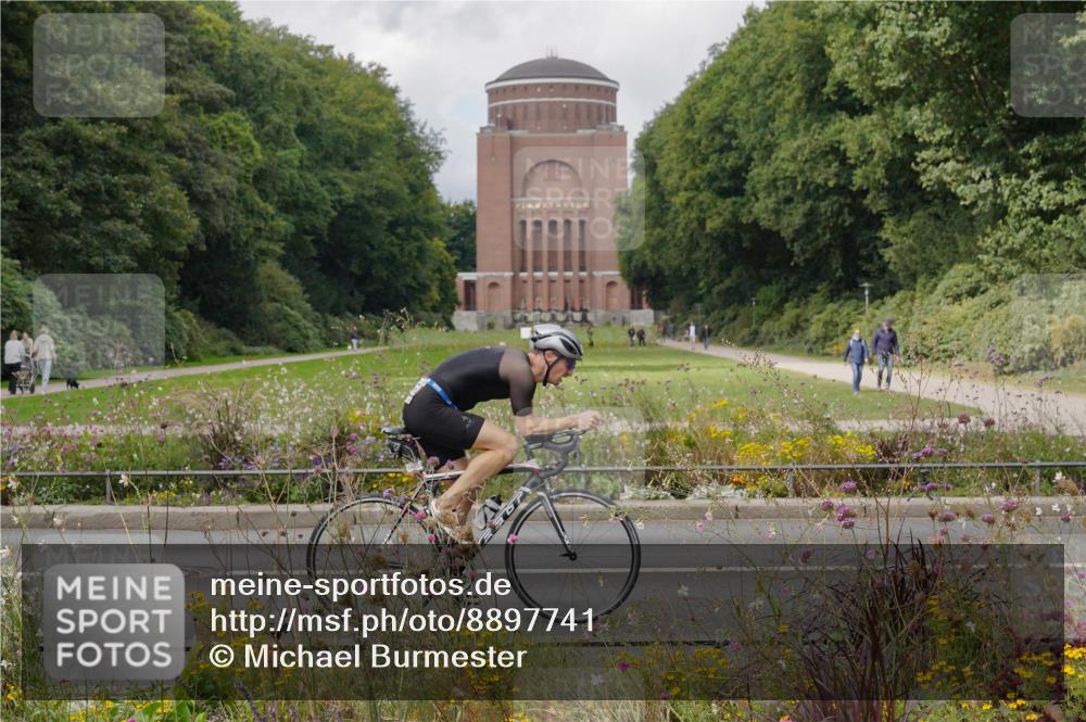 14.09.2025 - Stadtparktriathlon Michael Burmester http://msf.ph/oto/8897741 14.09.2025 12:40:58 Radfahren 1222, 1272, 1309, 1382, 1419 meine-sportfotos.de