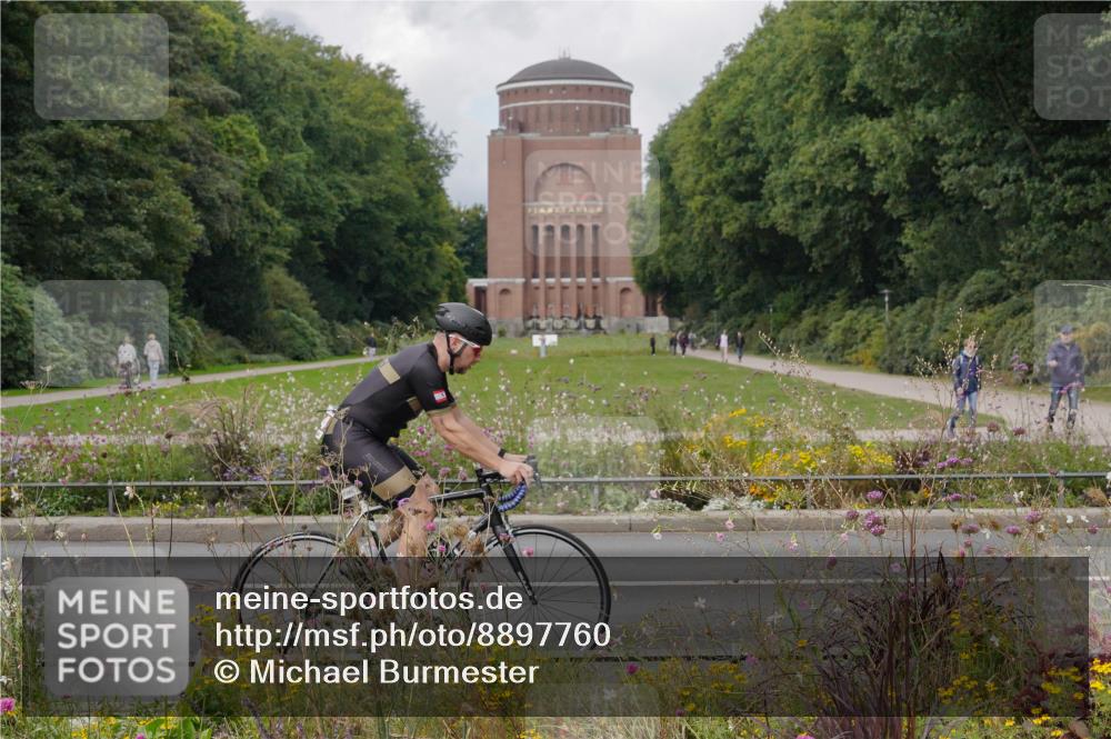 14.09.2025 - Stadtparktriathlon Michael Burmester http://msf.ph/oto/8897760 14.09.2025 12:41:09 Radfahren 1222, 1232, 1328, 1384, 1419 meine-sportfotos.de