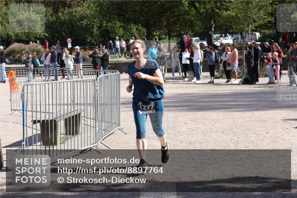 14.09.2025 - Stadtparktriathlon Strokosch-Dieckow http://msf.ph/oto/8897764 14.09.2025 13:41:09 Ziel 1277 meine-sportfotos.de