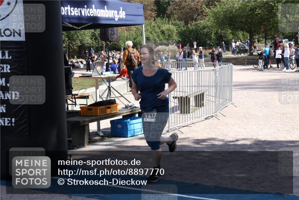 14.09.2025 - Stadtparktriathlon Strokosch-Dieckow http://msf.ph/oto/8897770 14.09.2025 13:41:10 Ziel 1277 meine-sportfotos.de