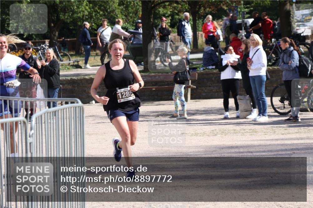 14.09.2025 - Stadtparktriathlon Strokosch-Dieckow http://msf.ph/oto/8897772 14.09.2025 13:41:15 Ziel 1237, 1241, 1277, 1285 meine-sportfotos.de