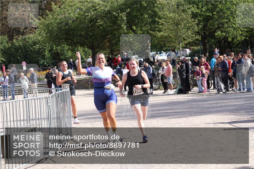 14.09.2025 - Stadtparktriathlon Strokosch-Dieckow http://msf.ph/oto/8897781 14.09.2025 13:41:17 Ziel 1237, 1241, 1285 meine-sportfotos.de