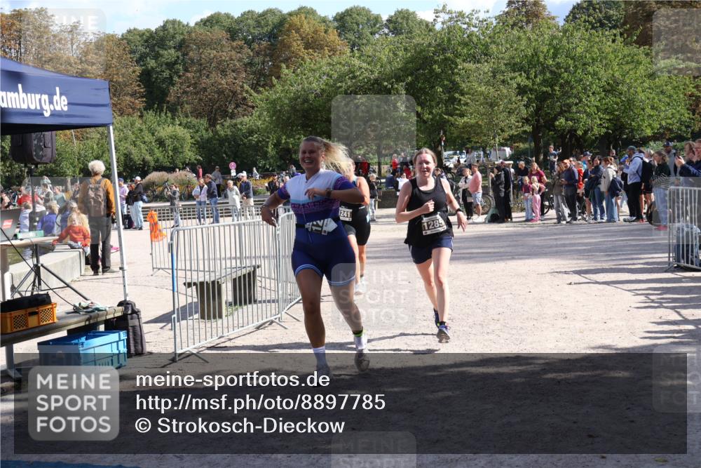 14.09.2025 - Stadtparktriathlon Strokosch-Dieckow http://msf.ph/oto/8897785 14.09.2025 13:41:18 Ziel 1237, 1241, 1285 meine-sportfotos.de