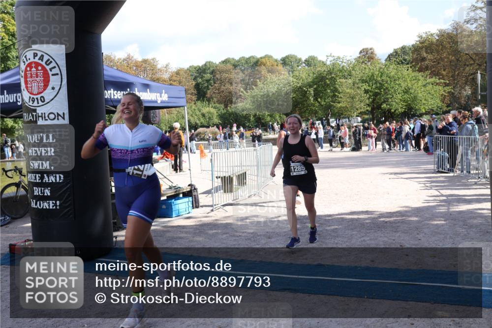 14.09.2025 - Stadtparktriathlon Strokosch-Dieckow http://msf.ph/oto/8897793 14.09.2025 13:41:19 Ziel 1237, 1241, 1285 meine-sportfotos.de