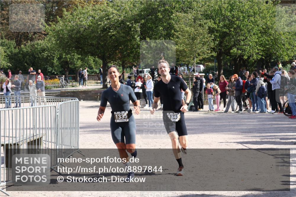 14.09.2025 - Stadtparktriathlon Strokosch-Dieckow http://msf.ph/oto/8897844 14.09.2025 13:41:38 Ziel 1295, 1335, 1340, 1345 meine-sportfotos.de
