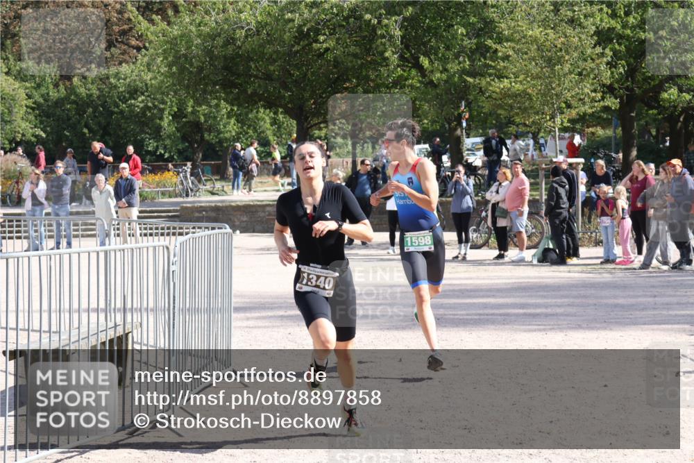 14.09.2025 - Stadtparktriathlon Strokosch-Dieckow http://msf.ph/oto/8897858 14.09.2025 13:41:44 Ziel 1335, 1340, 1345, 1598 meine-sportfotos.de