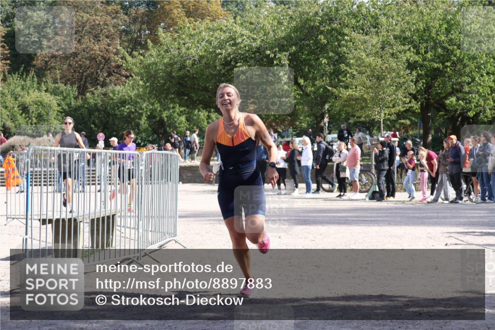 14.09.2025 - Stadtparktriathlon Strokosch-Dieckow http://msf.ph/oto/8897883 14.09.2025 13:42:00 Ziel 1236, 1339, 1342, 1605, 1611 meine-sportfotos.de