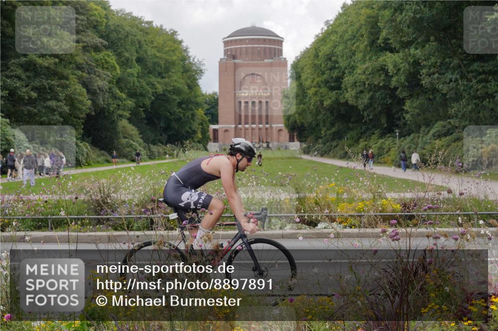 14.09.2025 - Stadtparktriathlon Michael Burmester http://msf.ph/oto/8897891 14.09.2025 12:42:49 Radfahren 1242, 1292, 1341, 1352, 1355, 1383, 1400, 1415 meine-sportfotos.de
