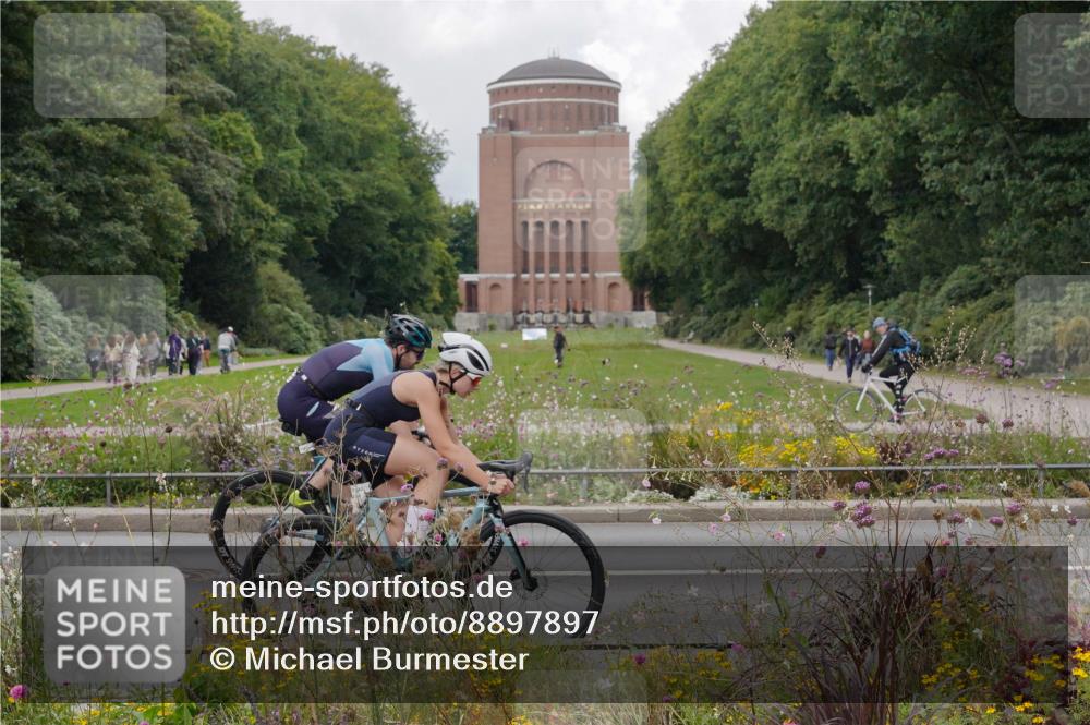 14.09.2025 - Stadtparktriathlon Michael Burmester http://msf.ph/oto/8897897 14.09.2025 12:42:57 Radfahren 1208, 1242, 1280, 1314, 1352, 1390, 1399 meine-sportfotos.de
