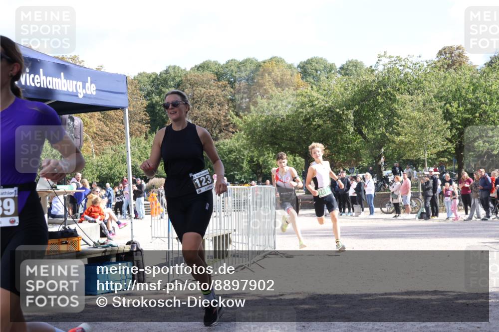 14.09.2025 - Stadtparktriathlon Strokosch-Dieckow http://msf.ph/oto/8897902 14.09.2025 13:42:05 Ziel 1236, 1339, 1342, 1605, 1611 meine-sportfotos.de