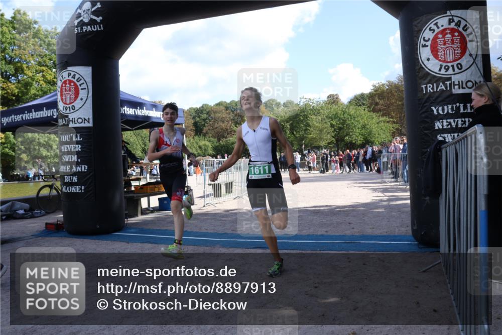 14.09.2025 - Stadtparktriathlon Strokosch-Dieckow http://msf.ph/oto/8897913 14.09.2025 13:42:07 Ziel 1236, 1276, 1339, 1605, 1611 meine-sportfotos.de