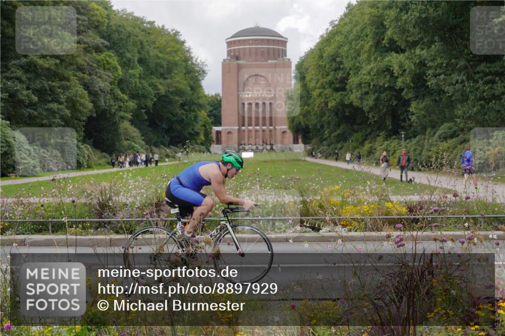 14.09.2025 - Stadtparktriathlon Michael Burmester http://msf.ph/oto/8897929 14.09.2025 12:43:27 Radfahren 1244, 1325, 1373, 1391 meine-sportfotos.de
