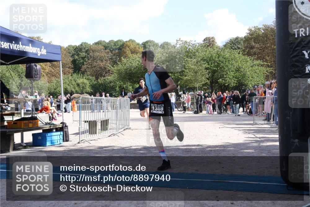 14.09.2025 - Stadtparktriathlon Strokosch-Dieckow http://msf.ph/oto/8897940 14.09.2025 13:42:22 Ziel 1374, 1389 meine-sportfotos.de