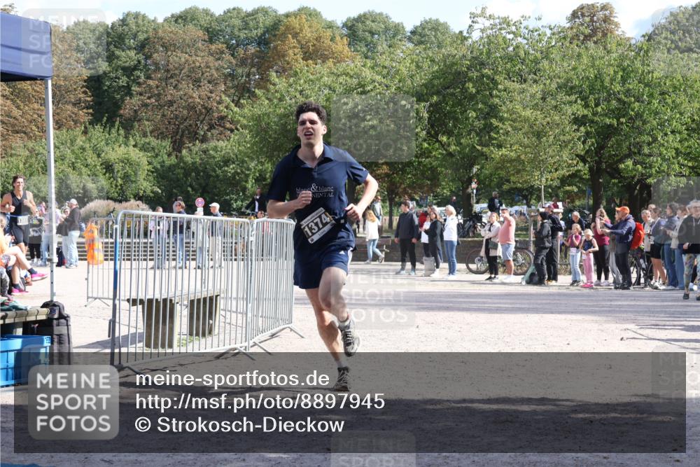14.09.2025 - Stadtparktriathlon Strokosch-Dieckow http://msf.ph/oto/8897945 14.09.2025 13:42:23 Ziel 1351, 1374, 1389 meine-sportfotos.de