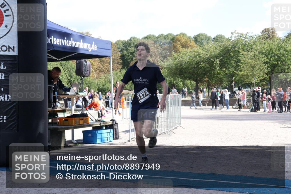 14.09.2025 - Stadtparktriathlon Strokosch-Dieckow http://msf.ph/oto/8897949 14.09.2025 13:42:24 Ziel 1351, 1374, 1389 meine-sportfotos.de