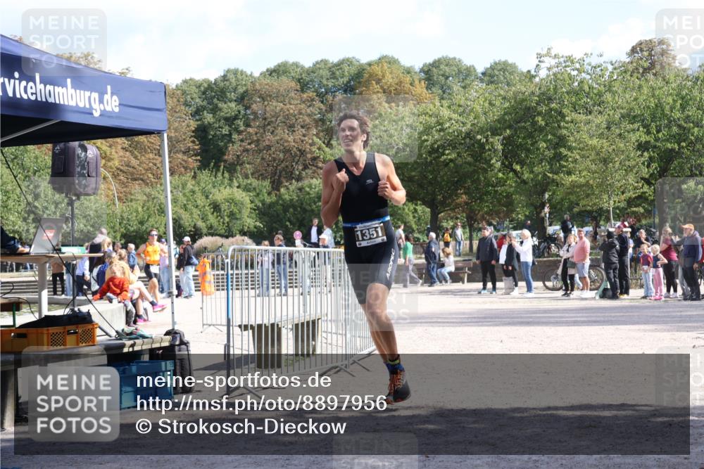 14.09.2025 - Stadtparktriathlon Strokosch-Dieckow http://msf.ph/oto/8897956 14.09.2025 13:42:29 Ziel 1351, 1374, 1414 meine-sportfotos.de