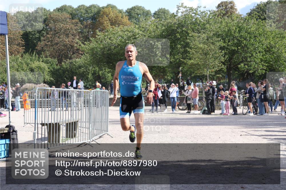 14.09.2025 - Stadtparktriathlon Strokosch-Dieckow http://msf.ph/oto/8897980 14.09.2025 13:42:47 Ziel 1383 meine-sportfotos.de