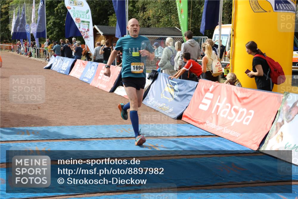 14.09.2025 - Airport Race Strokosch-Dieckow http://msf.ph/oto/8897982 14.09.2025 12:23:09 Ziel 452, 1667, 1694, 5260, 5522 meine-sportfotos.de
